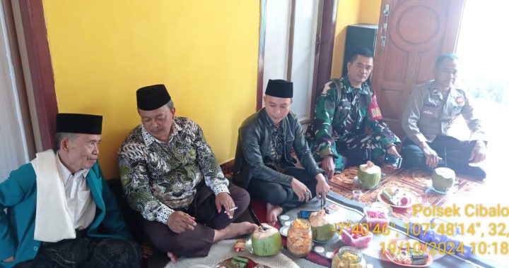 Jajaran Polsek Cibalong Diampingi TNI Cooling System Bersama Warga Mekarsari