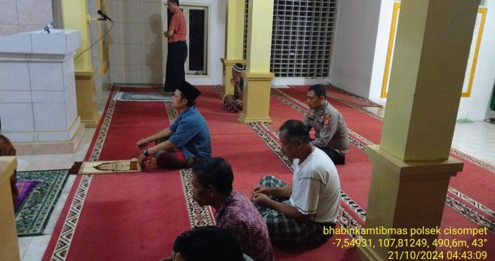 Giat Safari Shalat Subuh Berjamaah & Himbauan Kamtibmas Polsek Cisompet-Polres Garut