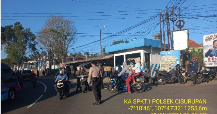 Anggota Polsek Cisurupan Melaksanakan Giat Gatur Di SP3 Cisurupan