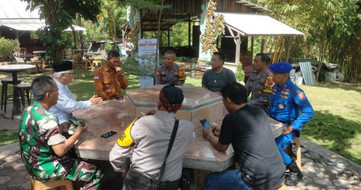 Jumat Curhat Polsek Pameungpeuk Bersama Warga Diadampingi Pju Polres Garut