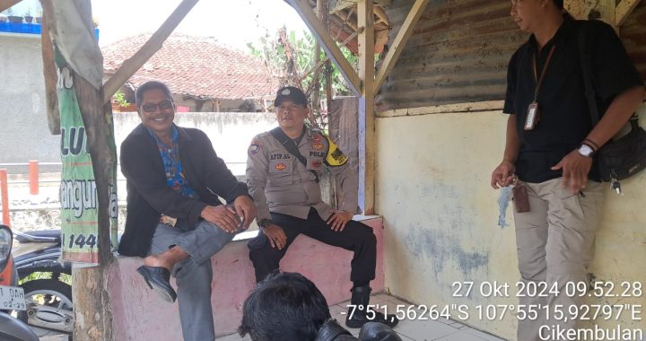 Giat Bhabinkamtibmas Desa.Cikembulan Polsek Kadungora Polres Garut Jalin *”Silahturahmi”* bersama Warga Masyarakat.