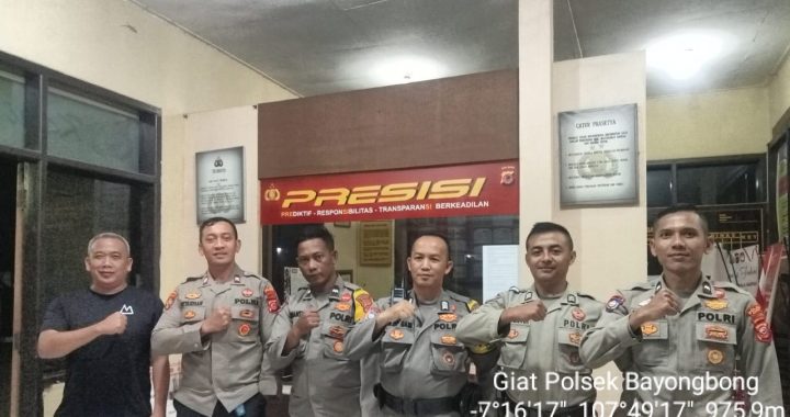 ANGGOTA SIAGA PIKET JAGA MAKO POLSEK BAYONGBONG RUTINITAS GIAT SISPAM MAKO MALAM