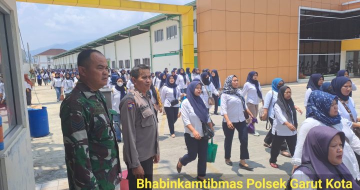 Anggota Bhabinkamtibmas Polsek Garut Kota Lakukan Monitoring Giat Kepulangan karyawan PT. Dambi