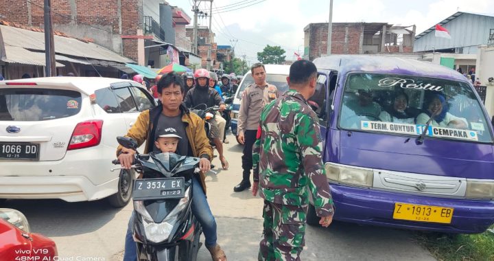 Anggota Polsek Garut Kota Lakukan Pelayanan Kamseltibcarlantas Rawan Siang