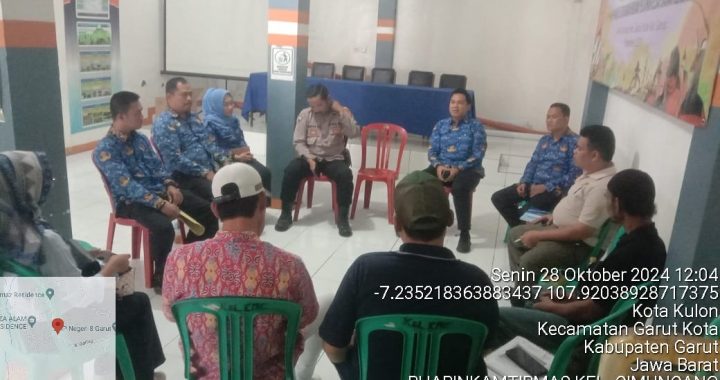 Aipda Novi Bhabinkamtibmas Polsek Garut Kota Ngariung Kamtibmas Bersama Perangkat Kelurahan Cimuncang