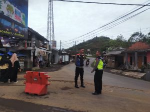 Polsek banjarwangi laksanakan patroli pagi