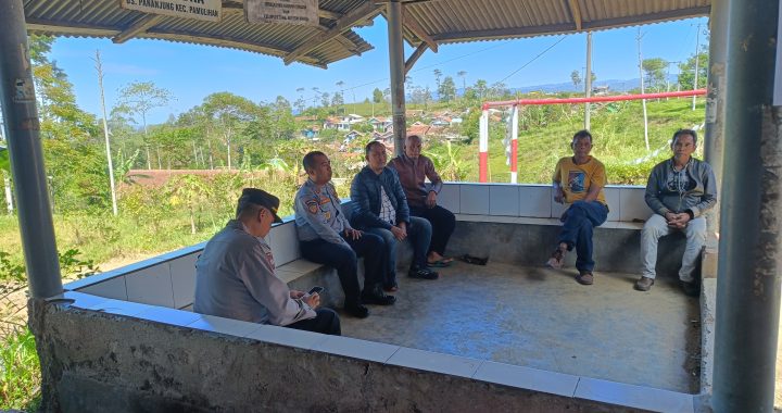 TINGKATKAN KEWASPADAAN KEPADA MASYARAKAT OLEH ANGGOTA POLSEK PAMULIHAN  DAN  LEWAT GIAT SAMBANG RW  POLSEK PAMULIHAN  –