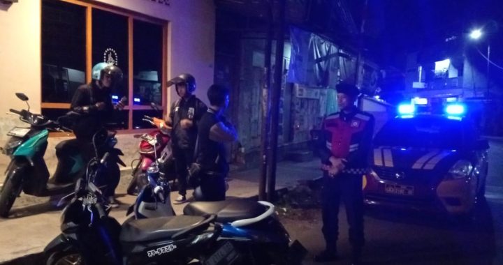 Unit Samapta Polsek Garut Kota Himbau Kamtibmas Terhadap Warga Kelurahan Pakuwon