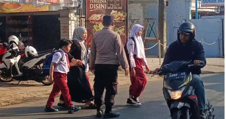 Personil polsek samarang jam rawan pagi di sdn samarang 1&3