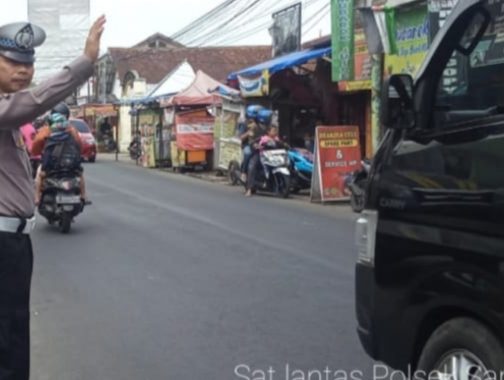 Anggota polsek samarang laksanakan jam rawan pagi