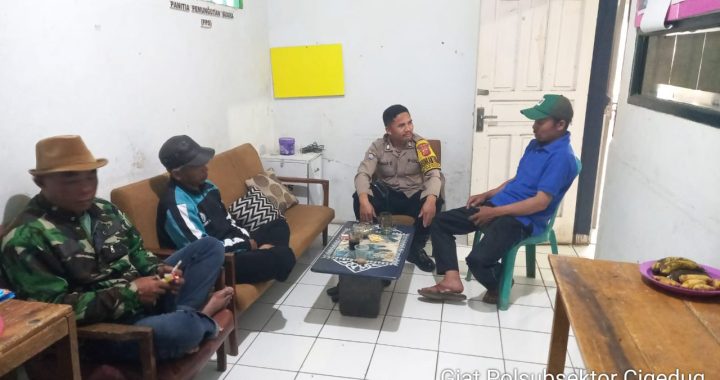 ANGGOTA POLSEK BAYONGBONG DAN POLSUBSEKTOR CIGEDUG  GIAT NGARIUNG KAMTIBMAS UNTUK TERJALINNYA SILATURAHMI DAN KEAKRABAN BERSAMA MASYARAKAT