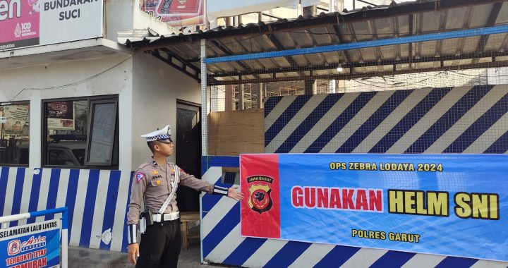 Polres Garut Pasang Puluhan Spanduk Sosialisasi Operasi Zebra