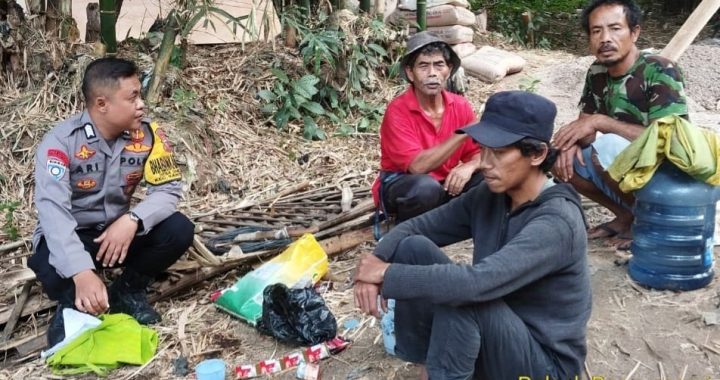 polsek banyuresmi bhabin dangdeur sambang desa binaan