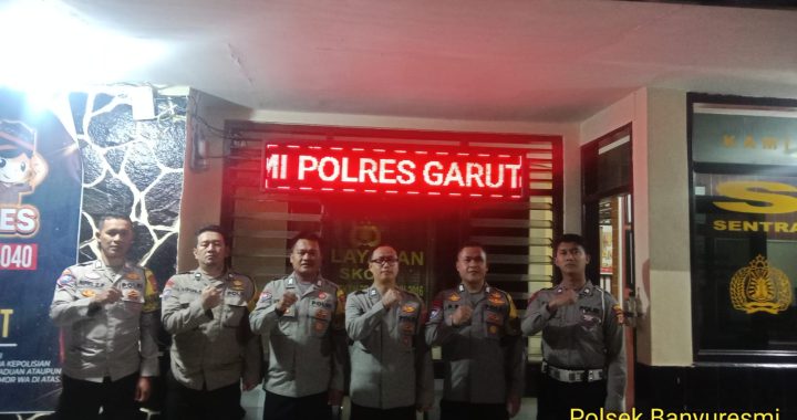 polsek banyuresmi anggota melaksanakan sispam mako