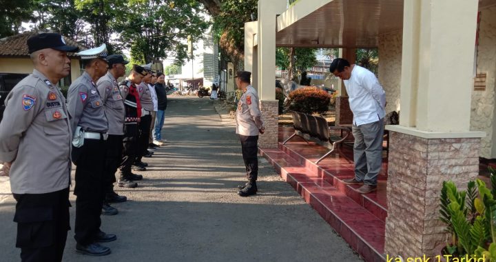 Personel Polsek Tarogong Kidul Rutin Menggelar Apel Pagi, Untuk Tingkatkan Koordinasi Dan Semangat Kerja Anggota