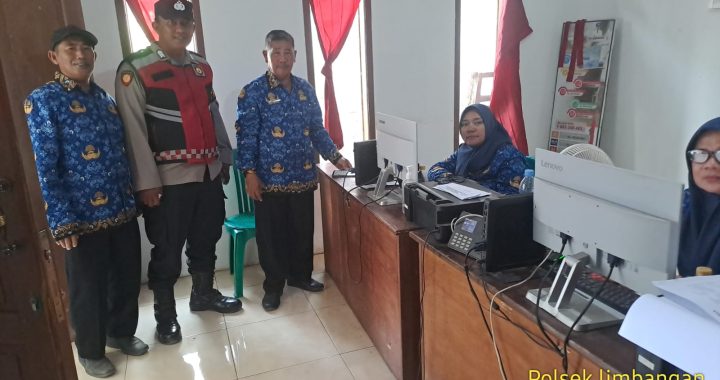 Anggota polsek limbangan melaksanakan giat ngariung kamtibmas