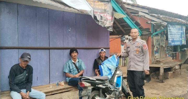 Personil Polsek Singajaya melaksanakan giat KRYD Siang cegah gangguan kamtibmas